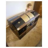 Dome top trunk