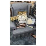 DECOR THROW PILLOWS
