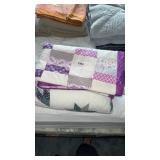 QUILT AND LAP QUILT