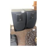 2 Sony speakers
