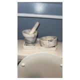 Marble Mortar and pestle