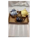 3 Teapots