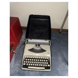 PORTABLE REMINGTON TYPEWRITER