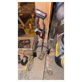 Hyper Tough 20v hedge trimmer w/ charger