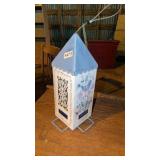 Metal birdfeeder