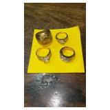 4 ï¿½goldï¿½ costume jewelry rings