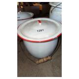 Enamelware chamber pot slop jar