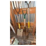 Square & round point shovels, spade