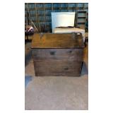 Pine lift top wood box
