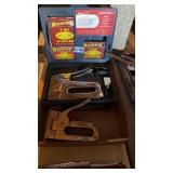Staple guns, staples