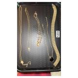 5 ï¿½goldï¿½ costume jewelry necklaces
