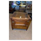 Oak potty with chamber pot