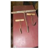 Hay Hooks