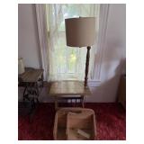 MAGAZINE STAND w/LAMP