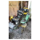 JOHN DEERE LAWN MOWER FOR PARTS
