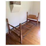 MAPLE PINEAPPLE TOP SINGLE BED