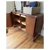 OAK SERVER W/ BIFOLD DOORS, 54x36x20