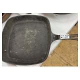 WAGNER CAST SIDNEY IRON SQUARE SKILLET 8"
