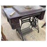 SINGER SEWING MACHINE & CABINET