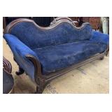 VICTORIAN WALNUT SOFA