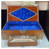 QUARTERSAWN OAK  W/BRASS TRIM JEWELRY BOX W/DRAWER