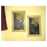 (2) Decorator Wall Hangings Measures Approx. 12 x