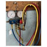 Refrigerant gauge set