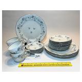 Set of Haviland China: 20-Piece set (5-Piece
