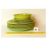 Collection of Green Fiesta: (5) Dinner plates,