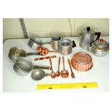Vintage Kitchen Lot; some of the aluminum items
