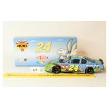 Jeff Gordon 1:24 Scale Looney Tunes Rematch