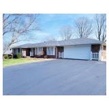 1-Level Brick House in Columbia, KY!