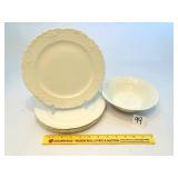 5pcs of Taylor Smith Taylor Dishes includes (4)