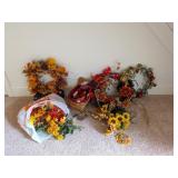 Group lot of Autumnal decor     Located in BR2