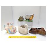 Vintage ceramic planters (one has chip) & a frog