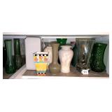 Group lot of vases     Located in Kitchen