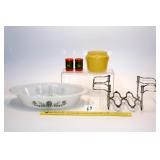 Vintage Kitchen Items including a Glasbake