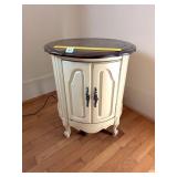 Vintage Side Table; measures approx. 20 in Diam x