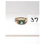 10K Gold Ring with Green Stone, 3.2g Total Ring