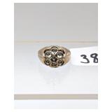 10K Gold Ring, 4.4g Total Ring Weight - size 9.25