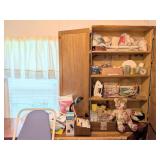 Group of Sewing Supplies and Notions (see ALL