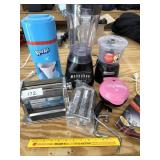 Kitchen Lot: Blender, Pasta Machine, Sno Cone