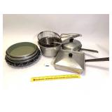 Miscellaneous lot of cookware