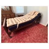 Medical / Hospital Bed; does work      Located in