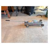 Pro-Lift 2 Ton Hydraulic Floorjack        Located