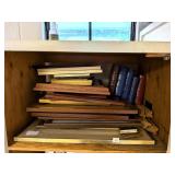Group of Frames & photo albums         Located in