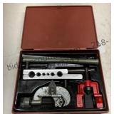 Pipe Cutter and Threader Kit