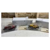2 - 1/32 Scale Models Lot 7