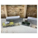 2 - 1/32 Scale Models Lot 24
