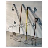 Long Handled Tools Lot 2